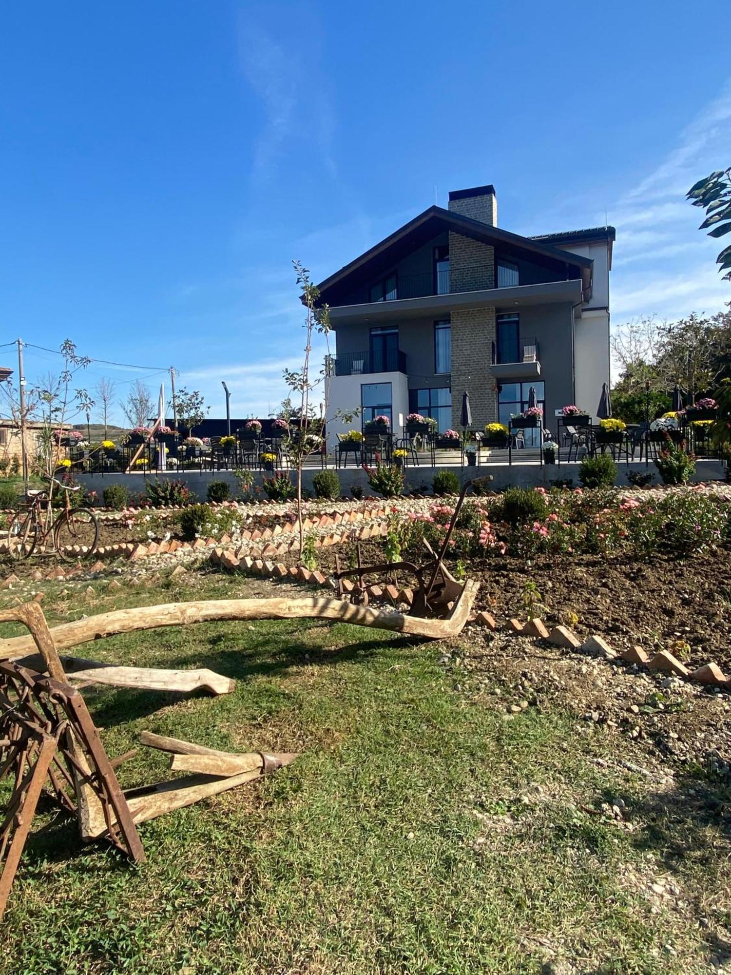 Toska Farm Hotel